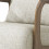 ZACK-Sillón color lino con patas de madera teñida nogal