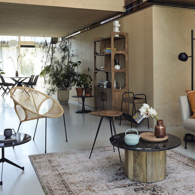 MARBELLA,Table basse ronde D.70 cm en Marbre noir et manguier massif