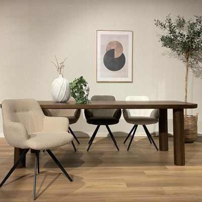 HUG-Table repas L240 cm en bois massif noyer