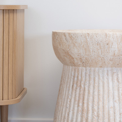 GRAN-Tavolino laterale color pietra in argilla fibrorinforzata ø37 cm