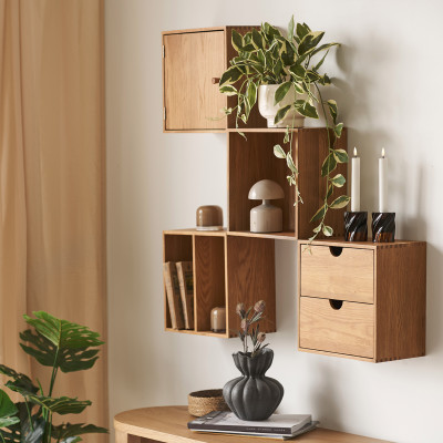 KUB-Cubo mural con 2 nichos en roble macizo 30x30 cm